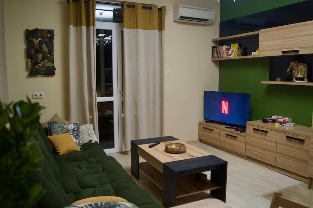 Cozy 2Br Oasis In Central Burgasz Kültér fotó