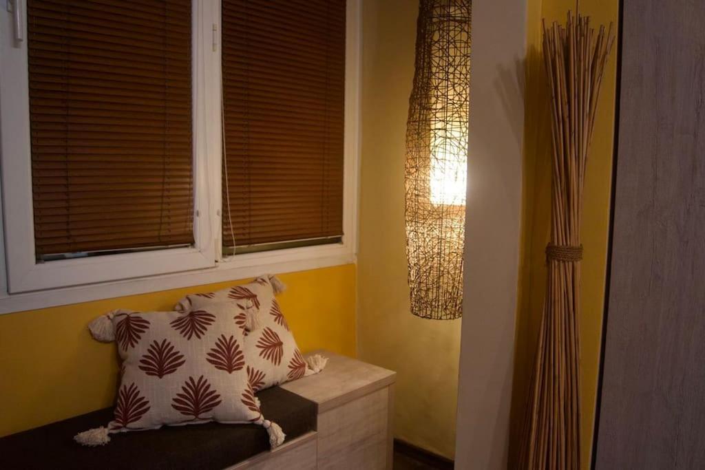 Cozy 2Br Oasis In Central Burgasz Kültér fotó