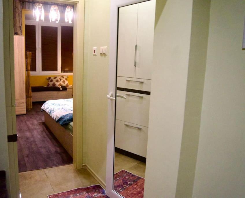 Cozy 2Br Oasis In Central Burgasz Kültér fotó